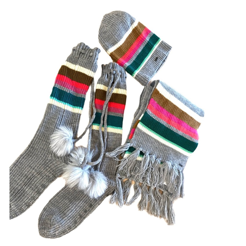 New O’Neill knit hat socks and scarf set